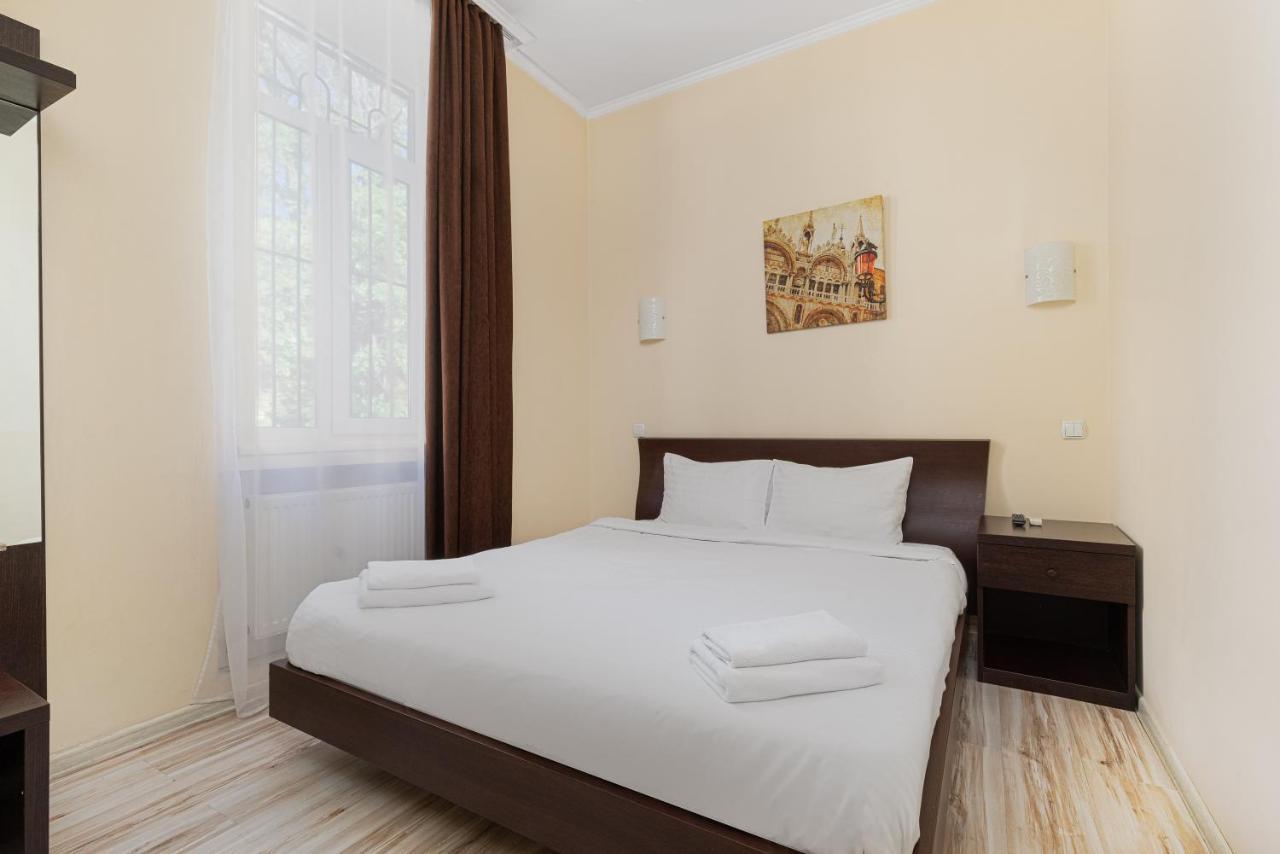 Aparthotel Leonrooms Odessa Extérieur photo