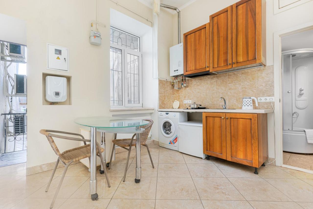 Aparthotel Leonrooms Odessa Extérieur photo